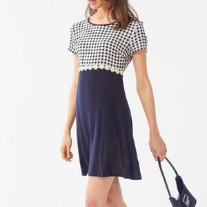 Urban Outfitters Daisy Gingham Short Sleeve Mini Dress Size S NWT